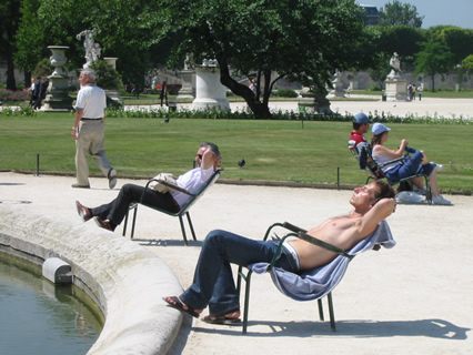 Sunbathers at Jardin du Carrousel