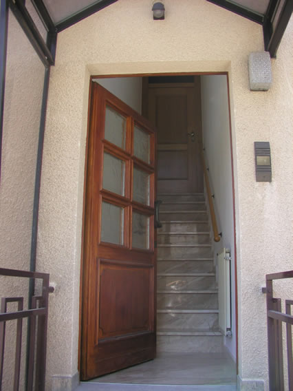 Entryway into house